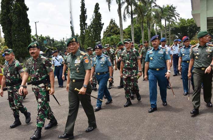 Pangarmatim Hadiri Pengarahan Panglima TNI di Malang