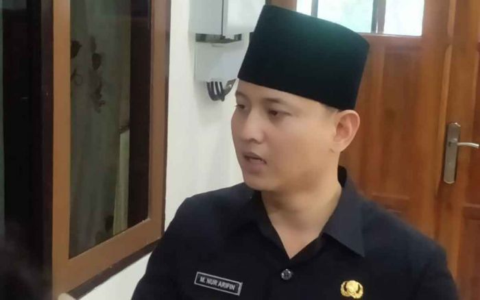 Bupati Trenggalek Sampaikan RPJMD dan LPJ APBD 2024 di Rapat Paripurna Bupati Trenggalek Sampaikan RPJMD dan LPJ APBD 2024 di Rapat Paripurna