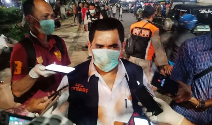 Patroli Berskala Besar, Pemprov Jatim Bagikan Masker di Pasar Keputran