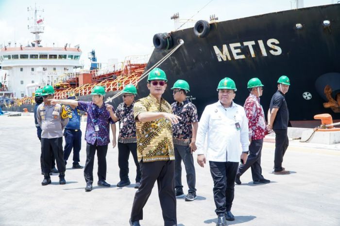 Bupati Lamongan Dampingi Tim Kemenkopolhukam Tinjau Kesiapan Fisik Pelabuhan Tanjung Pakis Bupati Lamongan Dampingi Tim Kemenkopolhukam Tinjau Kesiapan Fisik Pelabuhan Tanjung Pakis