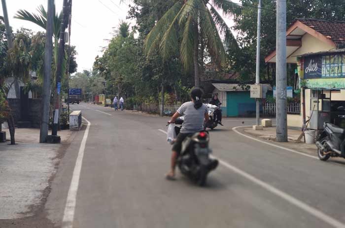 Rawan Kecelakaan, Pertigaan Menuju SMKN 2 Pacitan dan AKN Butuh Rambu Lalin