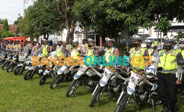 Tinjau Kesiapan dalam Pengamanan Nataru, Polres Madiun Gelar Apel Pasukan Operasi Lilin Semeru 2022