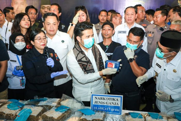 Plt Gubernur Jatim dan Kepala BNN RI Pimpin Pemusnahan BB Narkoba di Pamekasan