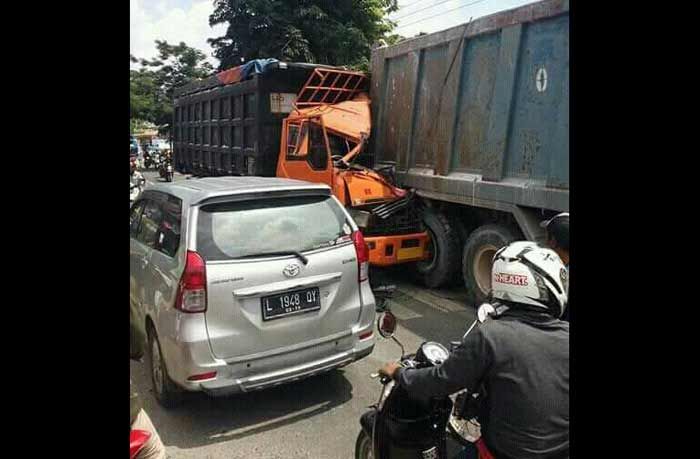 Tabrakan Beruntun 5 Kendaraan di Bungah Gresik, 2 Pengendara Motor Tewas