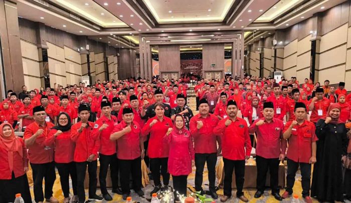 PDIP Gresik Latih Ratusan Kader Koperasi, Dorong Kemandirian Ekonomi Rakyat PDIP Gresik Latih Ratusan Kader Koperasi, Dorong Kemandirian Ekonomi Rakyat