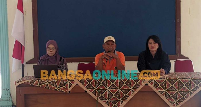 Disnaker Kabupaten Madiun Sosialisasi Pentingnya Perizinan UMKM di Desa Krandegan