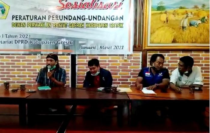 Nurhudi dan Dadang Sosialisasikan Perda Sambil Ajak Masyarakat Patuhi Prokes Covid-19