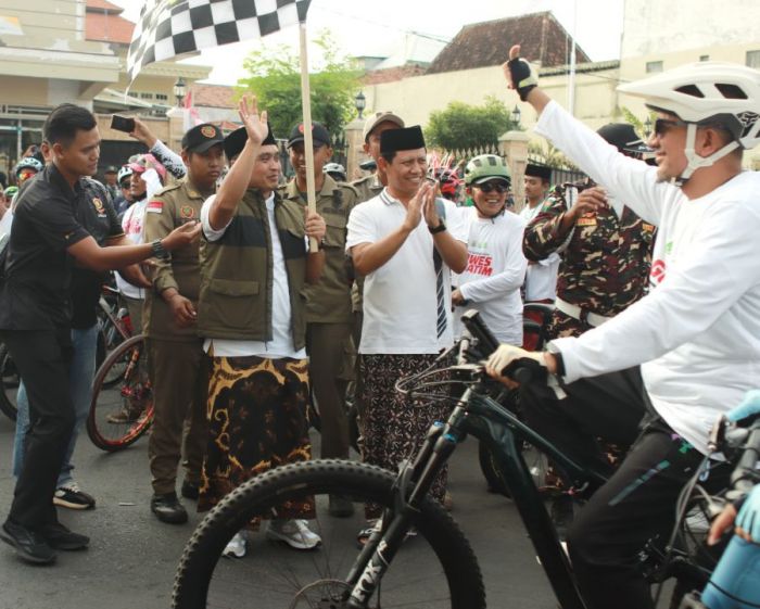 Wali Kota Pasuruan Berangkatkan 2000 Peserta Gowes Ansor Jatim Wali Kota Pasuruan Berangkatkan 2000 Peserta Gowes Ansor Jatim