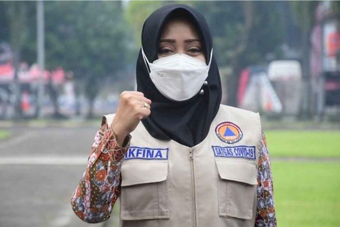 Indonesia Indicator: Bupati Ikfina Jadi Perempuan Tervokal