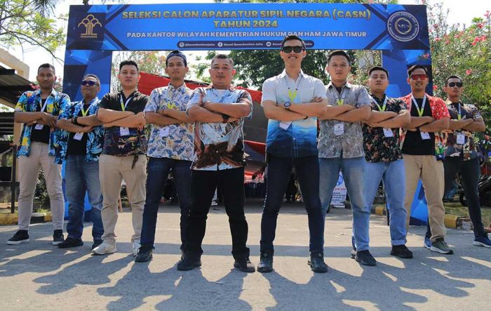 Tema Pantai Jadi Kostum Panitia SKD CPNS Hari Kedelapan