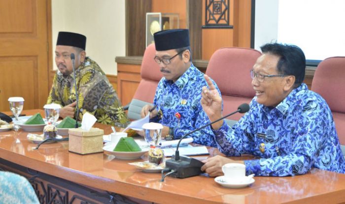 Bupati dan Ketua DPRD Gresik Sepakat Bantuan Dampak COVID-19 Berupa BLT