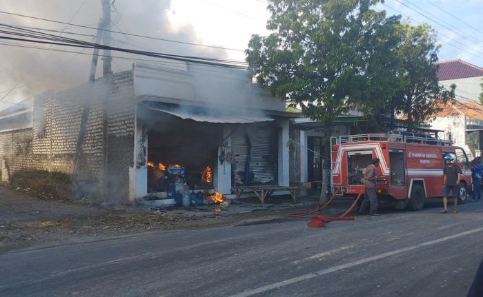 Kebakaran Ruko di Sampang Diduga Bermula dari Tumpahan Bensin dan Menyambar Tabung Gas