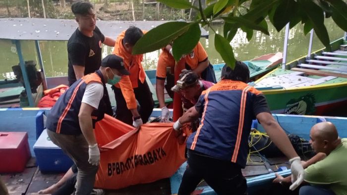 Polsek Gunung Anyar Masih Dalami Perahu Pemancing yang Terbalik dan Tewaskan 1 Orang