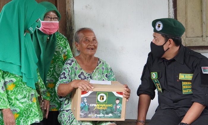 ​Peduli Sesama, GPK Jombang Salurkan 400 Paket Sembako ke Lansia dan Janda Kurang Mampu