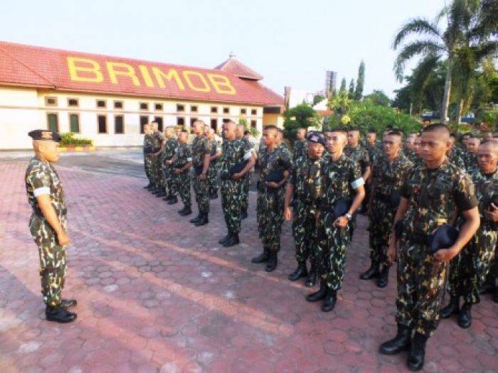  Militeristik,  IPW Desak Menhan Larang  Seragam Doreng Brimob