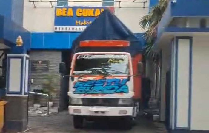 Sopir Truk yang Muat Rokok Tanpa Cukai Ditetapkan Tersangka, Bea Cukai Madura Janji Selidiki Pemilik