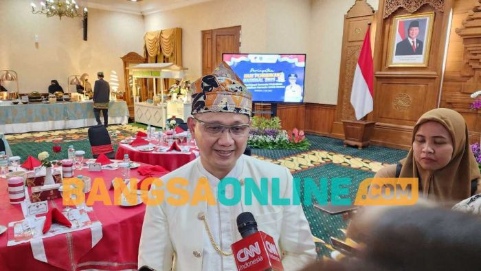Kadindik Jatim Sambut Baik Program BLT Guru Honorer yang Diumumkan Presiden di Hardiknas 2025 Kadindik Jatim Sambut Baik Program BLT Guru Honorer yang Diumumkan Presiden di Hardiknas 2025