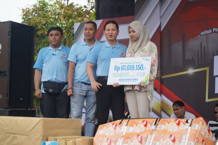 Peringati May Day, Bupati Arifin Ajak Buruh Doakan Pengusaha Raih Kesuksesan Peringati May Day, Bupati Arifin Ajak Buruh Doakan Pengusaha Raih Kesuksesan