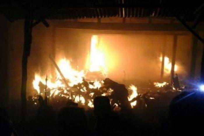 Gudang Mebelar Ekspor di Ngawi Hangus Terbakar