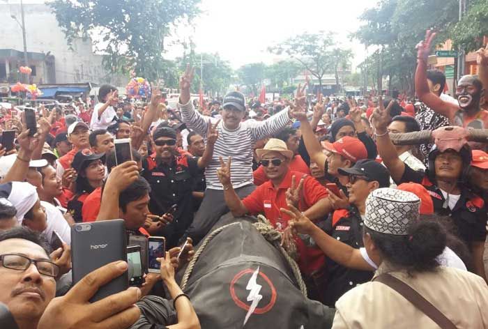 Perkuat Dukungan Gus Ipul di Surabaya, PDIP Gelar Jalan Sehat