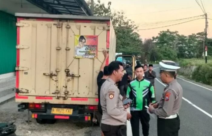 Pengendara Motor Tewas Usai Tabrakan dengan Truk Bos di Pamekasan