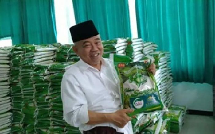 11 Kepala Desa Angkut 11.000 Paket Sedekah Kiai Asep untuk Puluhan Ribu Warganya