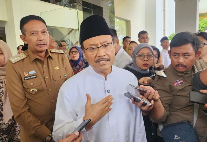 Prihatin Terbakarnya Grahadi, Mensos Gus Ipul: Yang Salah harus Disanksi Prihatin Terbakarnya Grahadi, Mensos Gus Ipul: Yang Salah harus Disanksi