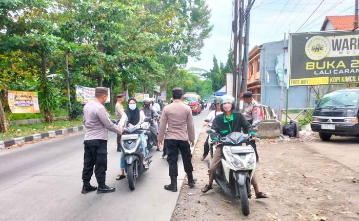 Polisi di Sidoarjo Edukasi Pentingnya Keselamatan Berkendara