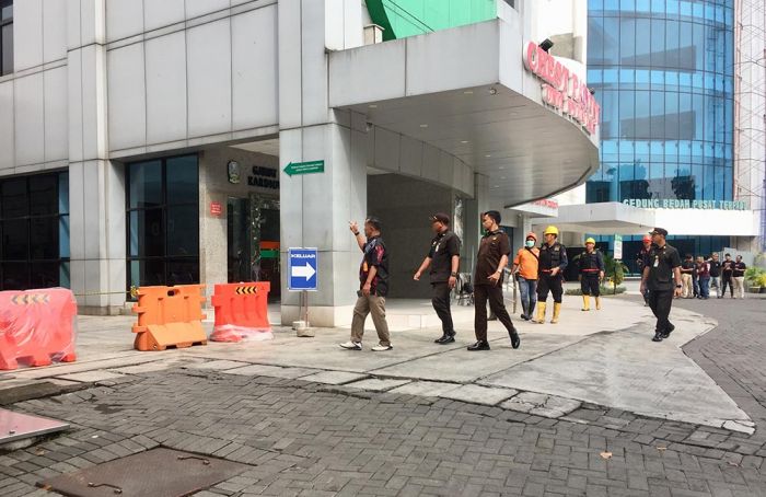 Pasca-Kebakaran Gedung Jantung RSUD Dr. Soetomo, Polisi Gelar Olah TKP, Pasien IGD Masih Trauma