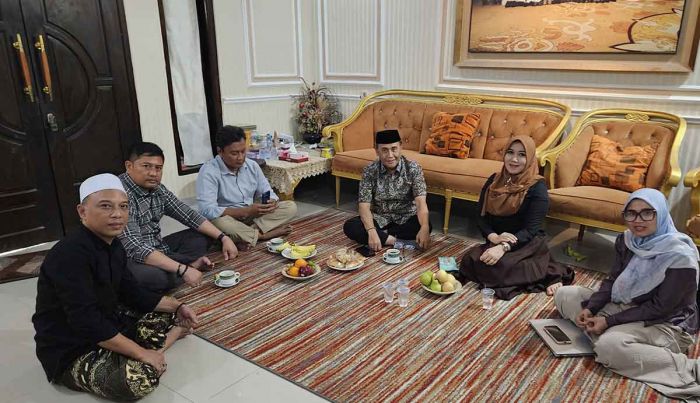 Diskusi dengan Dirintelkam Polda Jatim, Ning Lia Bahas Kebakaran Grahadi Diskusi dengan Dirintelkam Polda Jatim, Ning Lia Bahas Kebakaran Grahadi