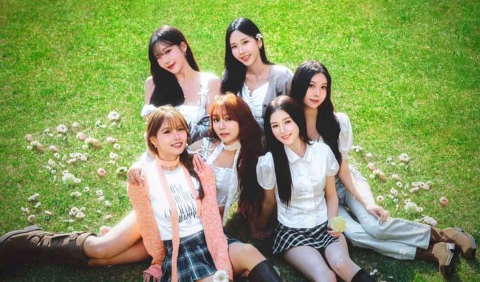 MOMOLAND Kembali Berkarier Sebagai Grup K-pop MOMOLAND Kembali Berkarier Sebagai Grup K-pop