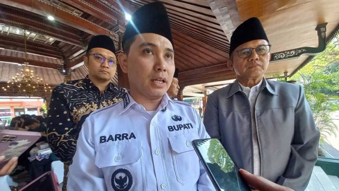 Bupati Mojokerto Resmikan Jalan Poros Dusun Kelompok Mojogebang