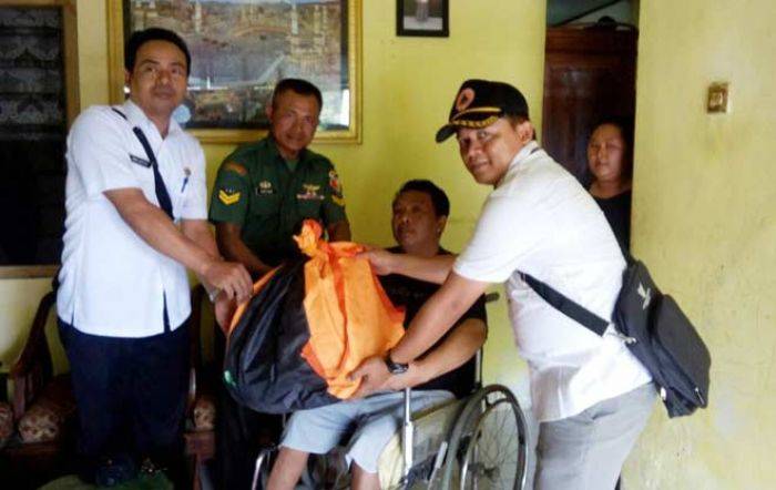 Gandeng Babinsa Mojoroto, BNPB Beri Bantuan Sosial Korban Banjir Mrican