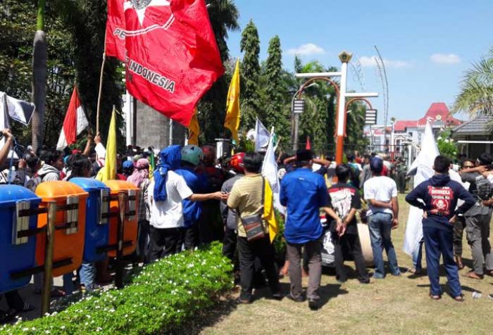 Wabup Qosim Tegaskan Pemkab tak akan Bangun Islamic Center di Alun-Alun