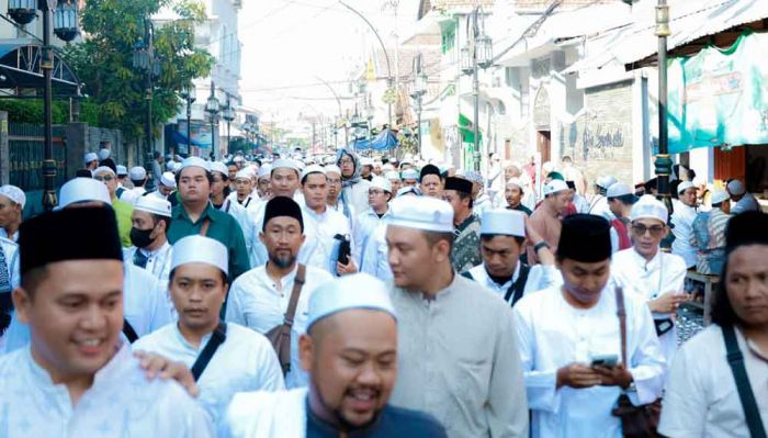 Haul Habib Abu Bakar, Jemaah dari Penjuru Indonesia dan LN Berjubel di Areal Makam