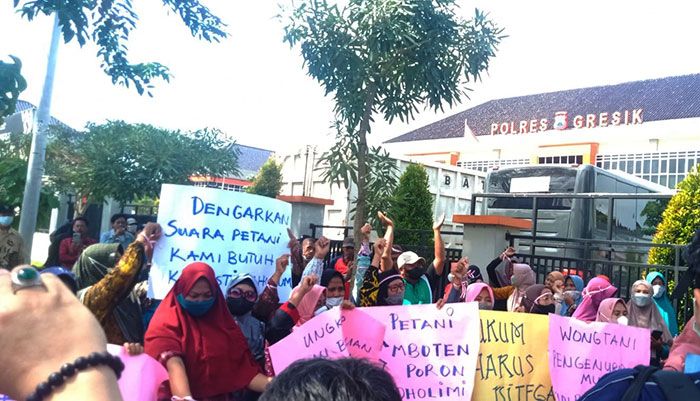 Tuntut Pengungkapan Kasus Korupsi Rp1,2 M, Petani Duduksampeyan Gelar Demo di Mapolres Gresik