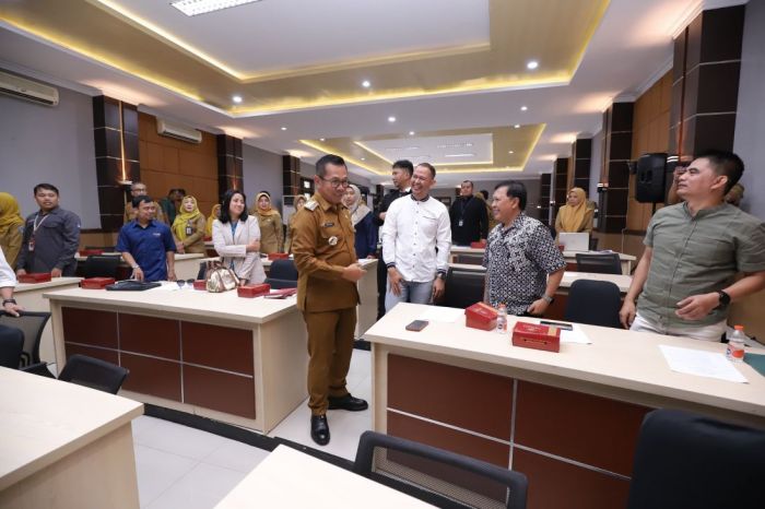Wali Kota Batu Tekankan Pentingnya Kolaborasi untuk Tingkatkan Ketenagakerjaan dan Vokasi Wali Kota Batu Tekankan Pentingnya Kolaborasi untuk Tingkatkan Ketenagakerjaan dan Vokasi