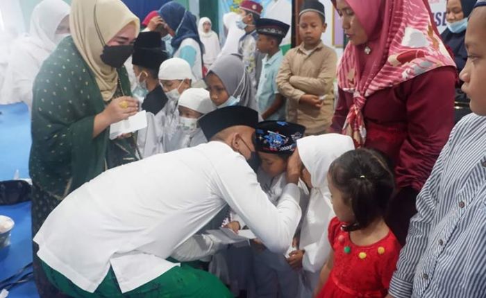 Safari Ramadan, Syaifuddin Asmoro Bersama Muslimat Bangkalan Beri Santunan Anak Yatim