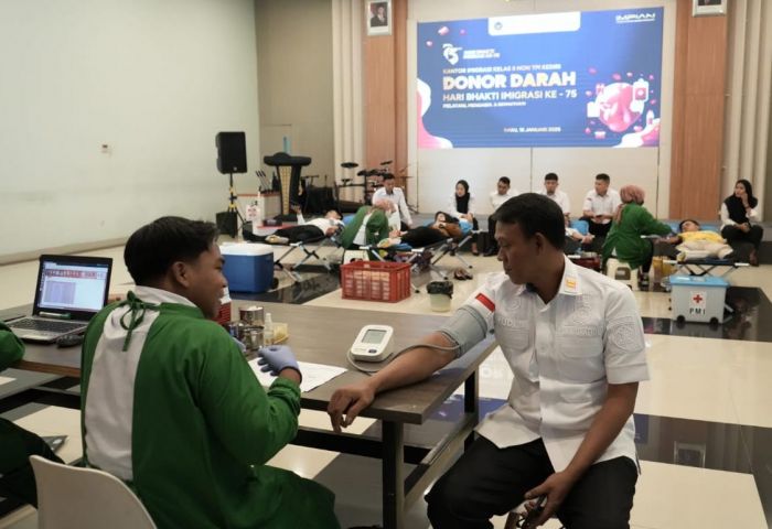 Sambut HBI ke-75, Kantor Imigrasi Kediri Gelar Donor Darah