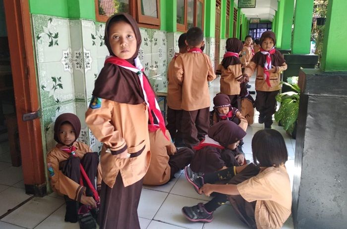 Kedua Kakak dari Penderita Hidrocephalus di Sidoarjo Sudah Masuk Sekolah Lagi​