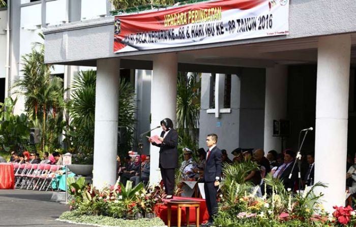 Kado Istimewa dan Pesan Wali Kota untuk Para Ibu di Surabaya 