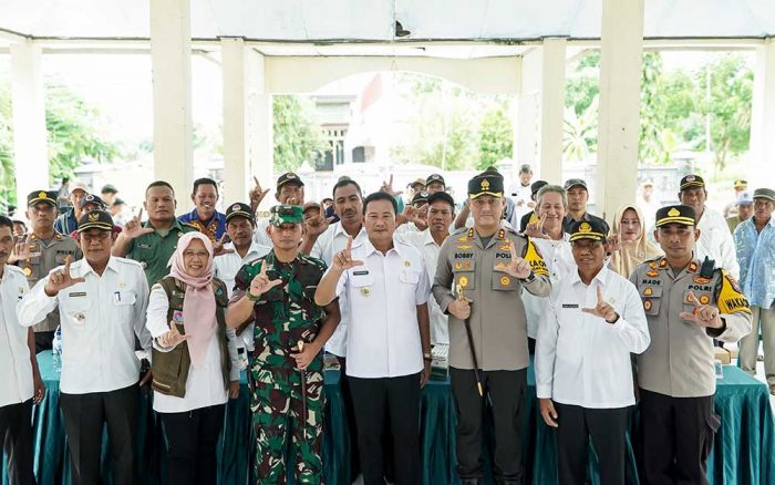 Sosialisasi dan Vaksinasi di Kandang Ternak, Bupati Lamongan Optimis Kasus PMK Bisa Disembuhkan