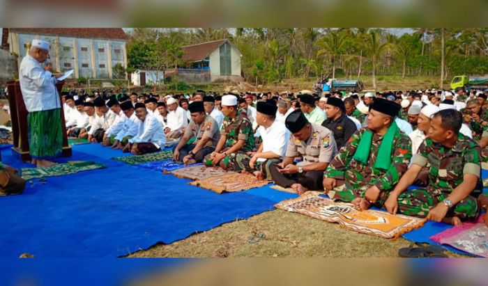 Satgas TMMD dan Warga Gelar Sholat Istisqo