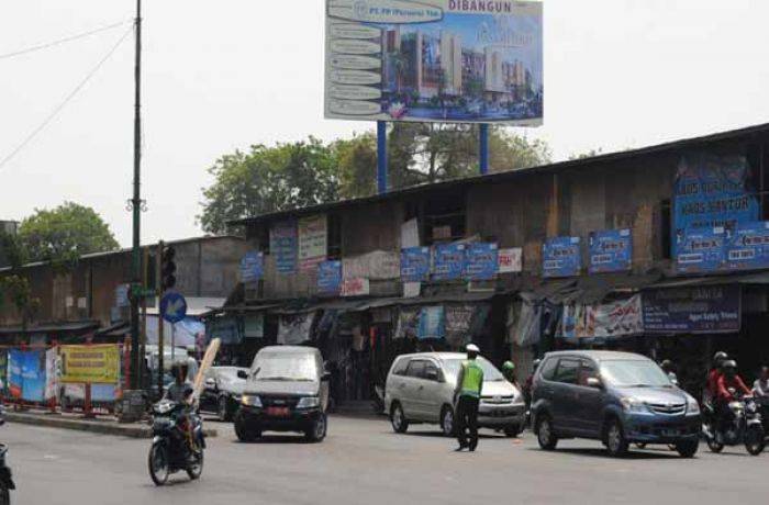 Pemkot Surabaya Dinilai Lamban Selesaikan Pasar Turi