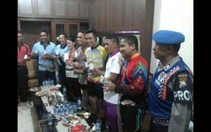 Puluhan Personel Polres, BNNK dan Kodim Sidoarjo Dites Urine Dadakan