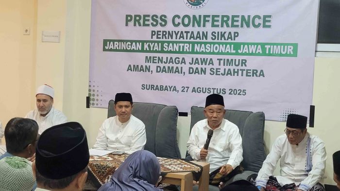 Prof Kiai Asep: Dedi Mulyadi Tak Cerdas, Khofifah Pakai Referensi Keilmuan Prof Kiai Asep: Dedi Mulyadi Tak Cerdas, Khofifah Pakai Referensi Keilmuan