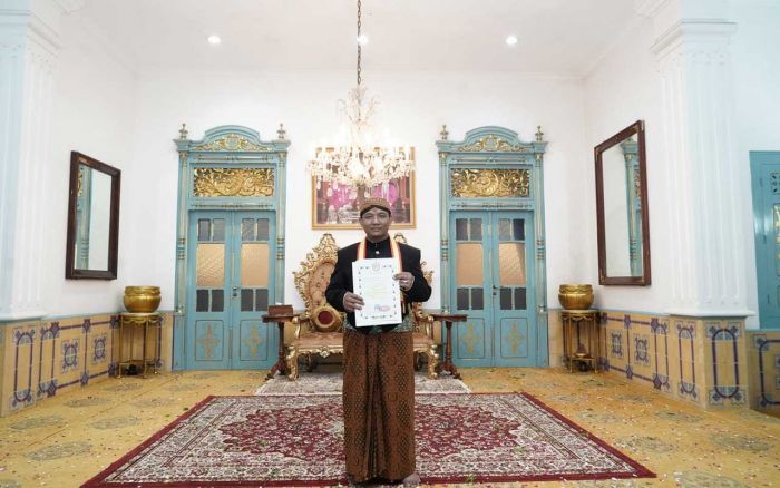 TOP! Kapolres Tuban dapat Gelar Kebangsawanan dari Keraton Surakarta