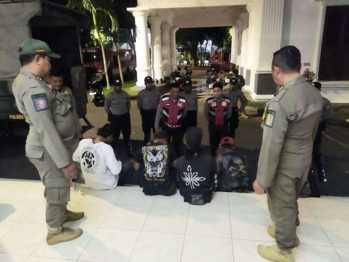 Resahkan Masyarakat, Polres Tuban Amankan Anak Punk yang Mangkal di Lampu Merah SMPN 4