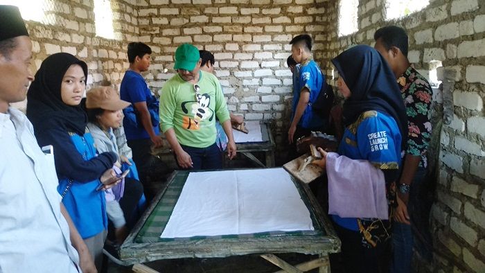 Ingin Belajar Batik Pamekasan, Mahasiswa UWM Surabaya Kunjungi Klampar