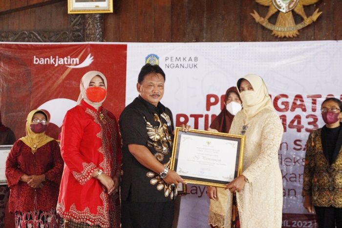 Plt Bupati Marhaen Launching Sapa Mama Pada Peringatan Hari Kartini ke-143